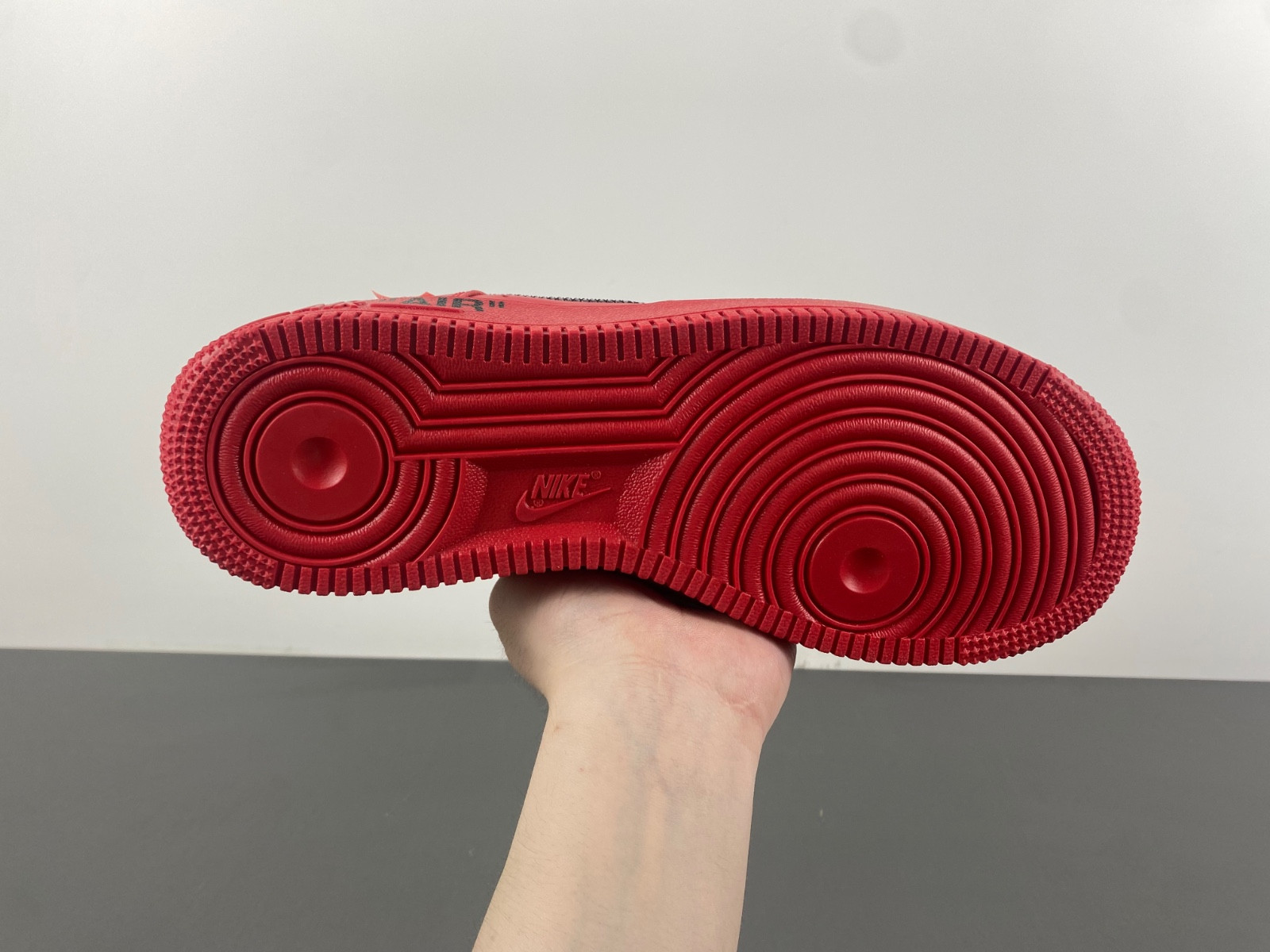 OFF White x Nike Air Force 1 AO4297-600