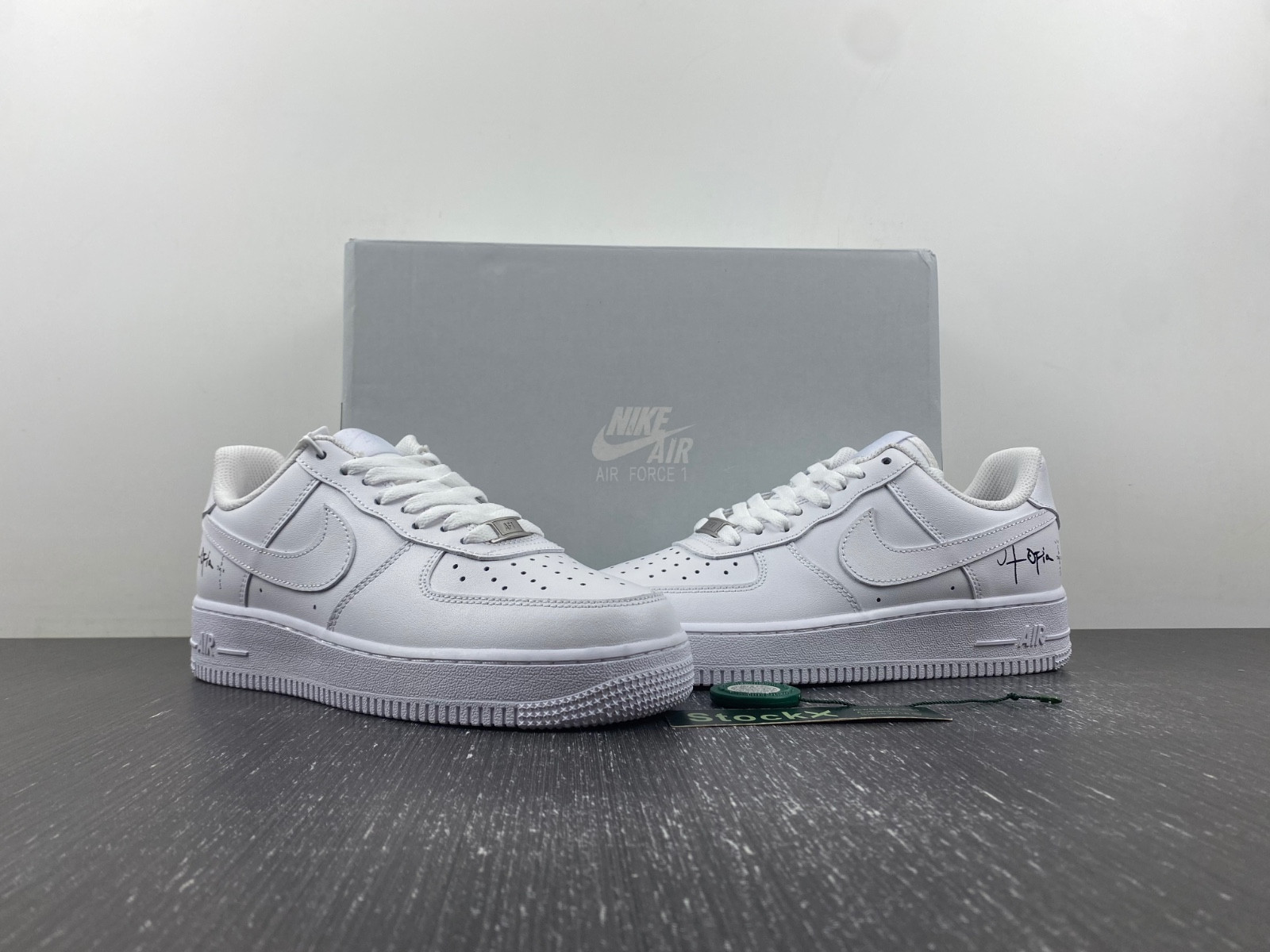Travis Scott x Nike Air Force 1 Low “Utopia” CW2288-111