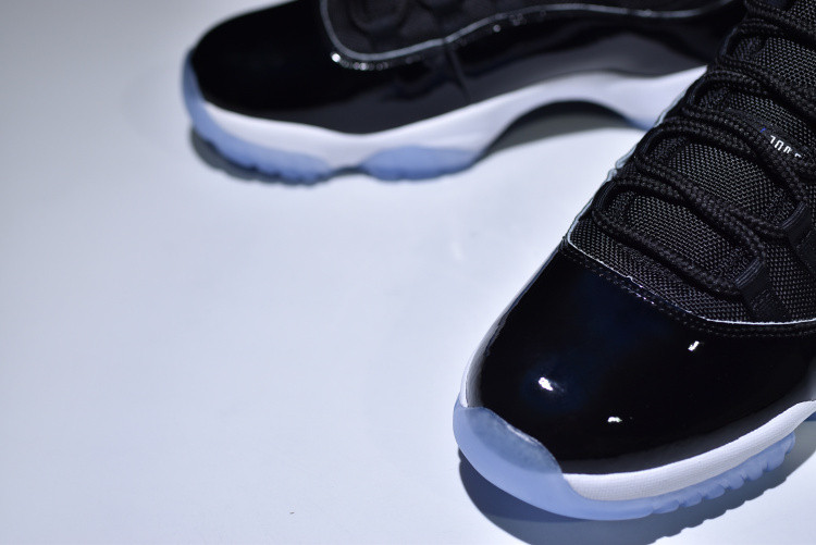 AIR JORDAN 11 RETRO "SPACE JAM 2016 RELEASE" 378037-003