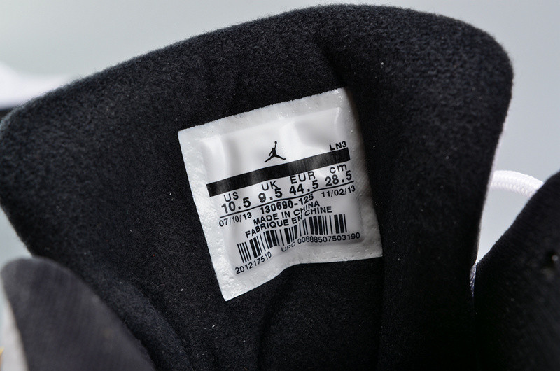 AIR JORDAN 12 RETRO "TAXI 2013 RELEASE" 130690-125