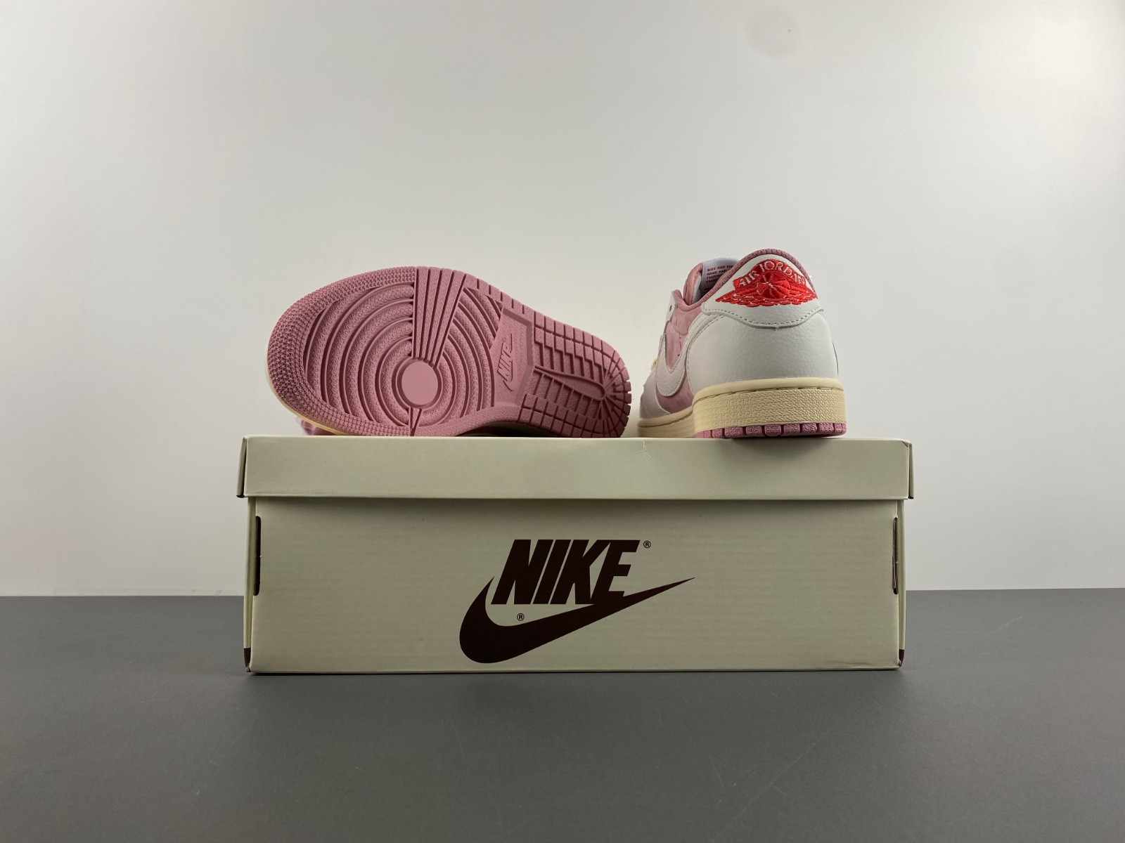 Air Jordan 1 Low Travis Scott DM7866-600