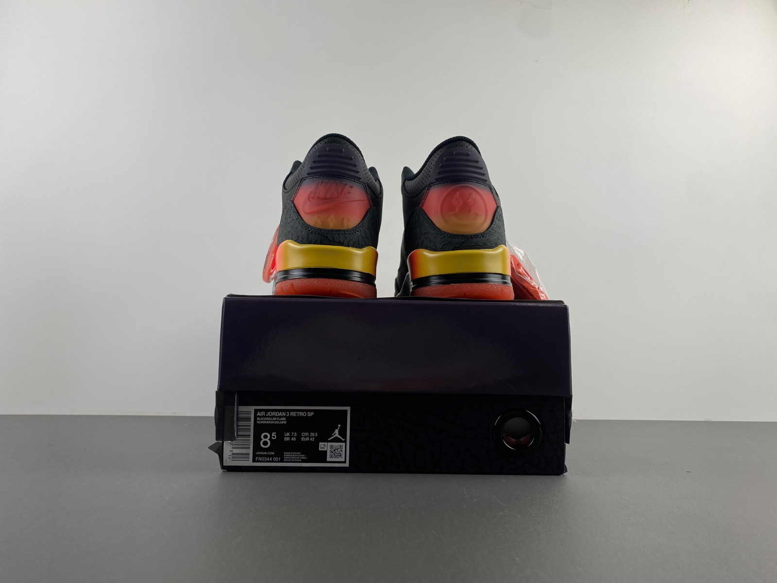 Air Jordan 3 X J Balvin  “Rio” FN0344-001