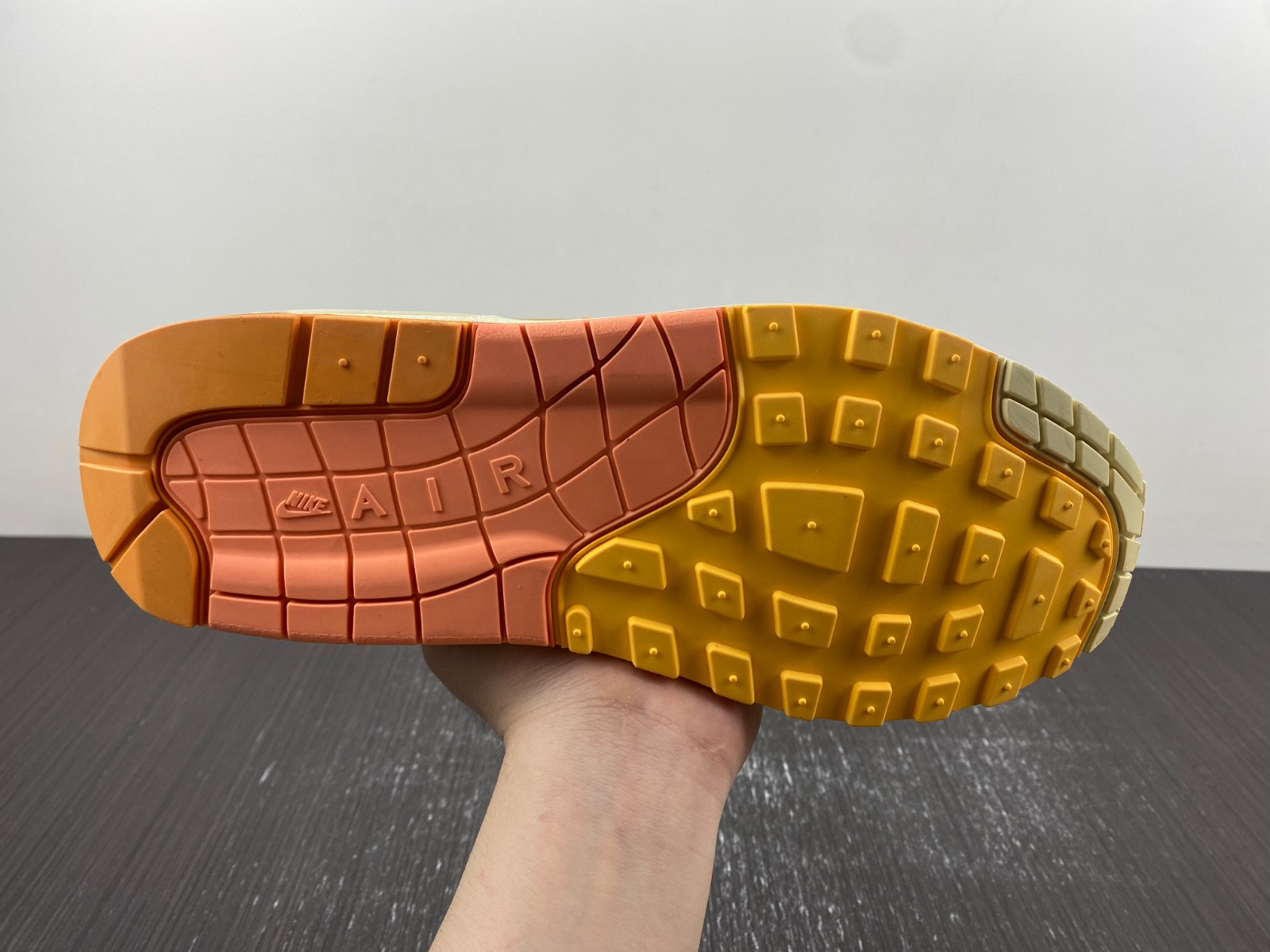 Nike Air Max 1 Puerto Rico “Orange Frost” FD6955-800