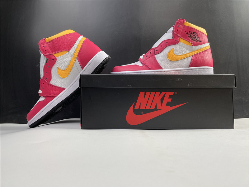 Air Jordan Retro 1 High OG “Light Fusion Red” 555088-603