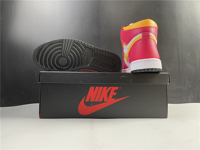 Air Jordan Retro 1 High OG “Light Fusion Red” 555088-603