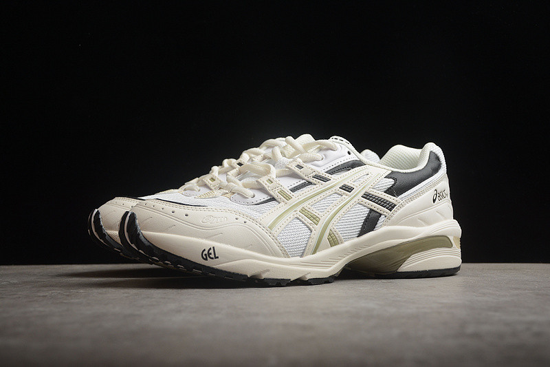 As*ic*s gel-1090 1203a243-028