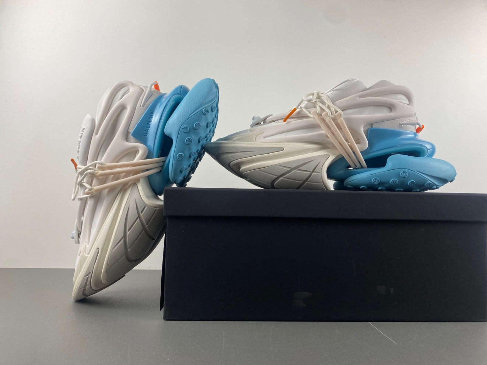 BALMAIN White BLM07021