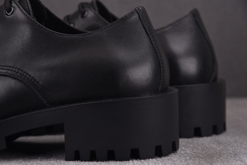 Ba*len*cia*ga hummer