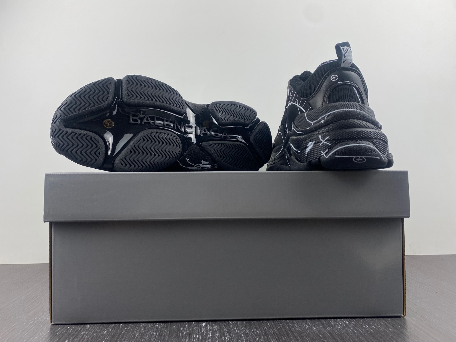 Ba*len*cia*ga triple s  536737 w2fw6 0102