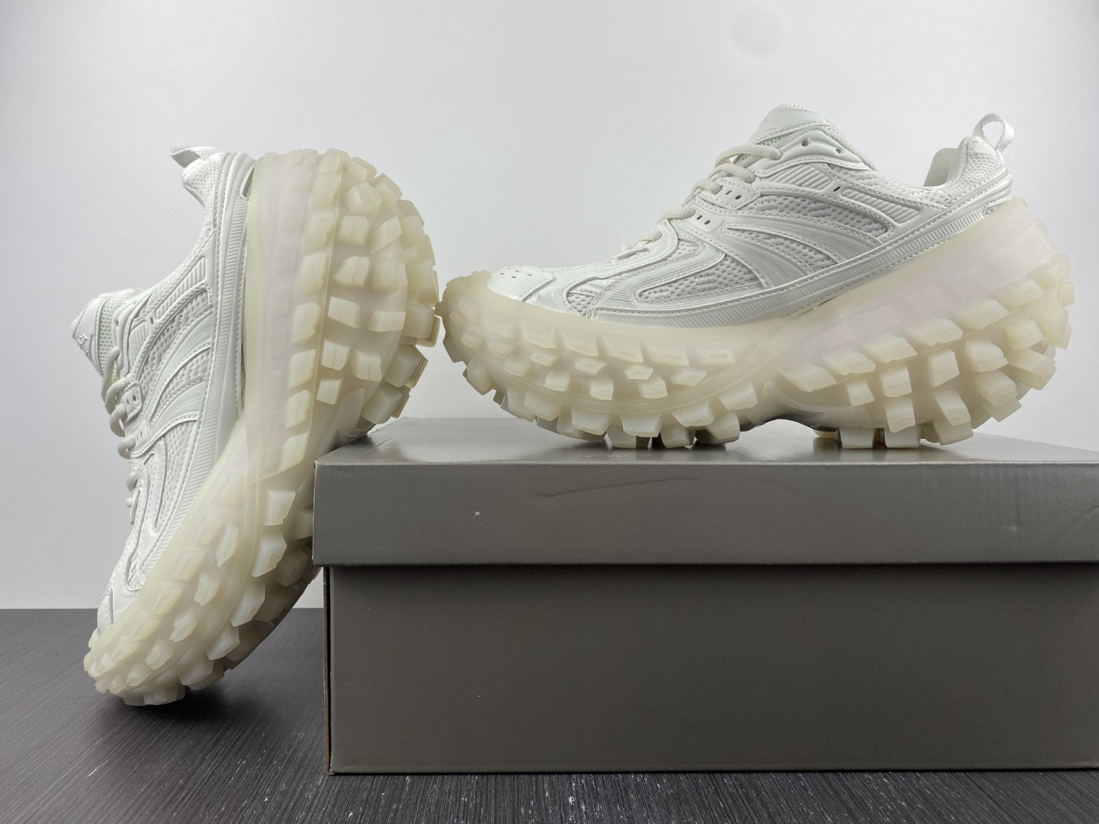 Ba*len*cia*ga blc0824