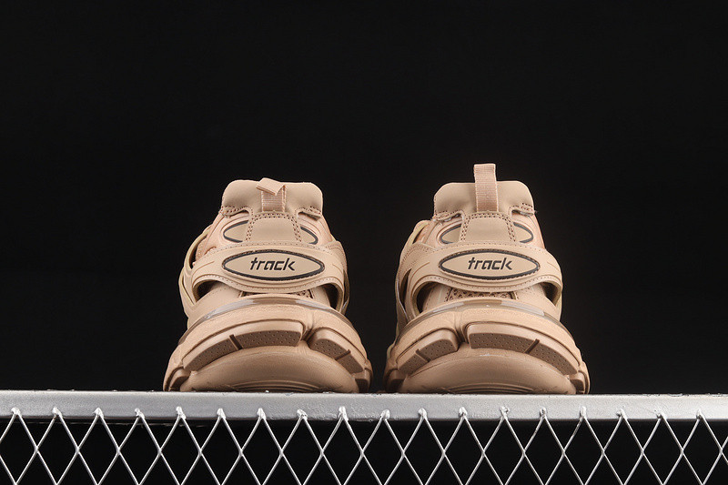 Ba*len*cia*ga track w1gb12156