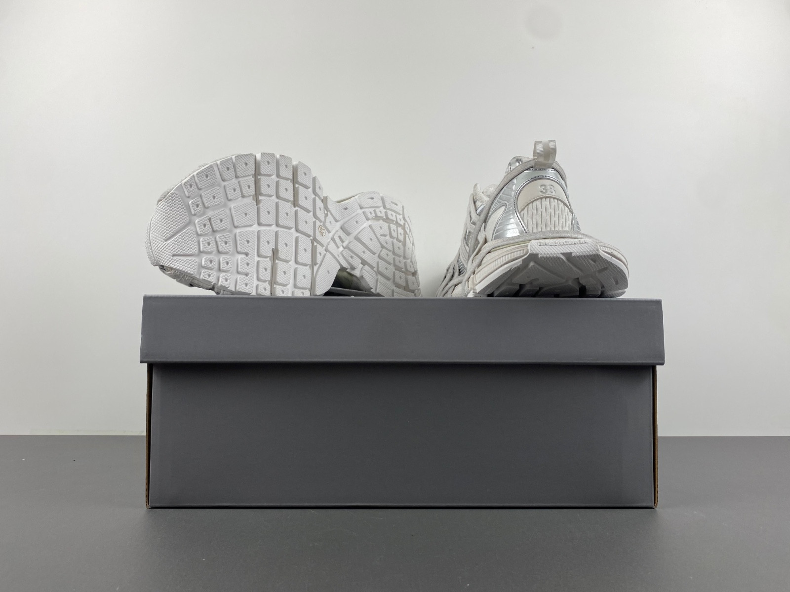 Ba*len*cia*ga phantom sneaker 34731 78698 w3xl2