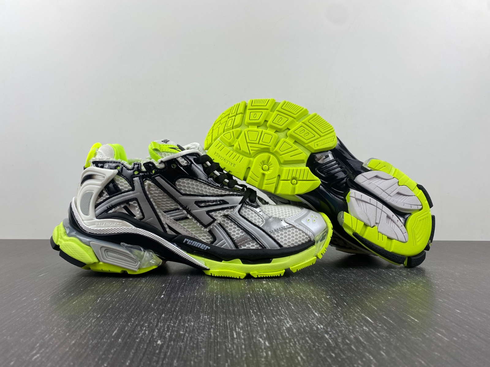 Ba*len*cia*ga runner 677403 w3rbp 1093