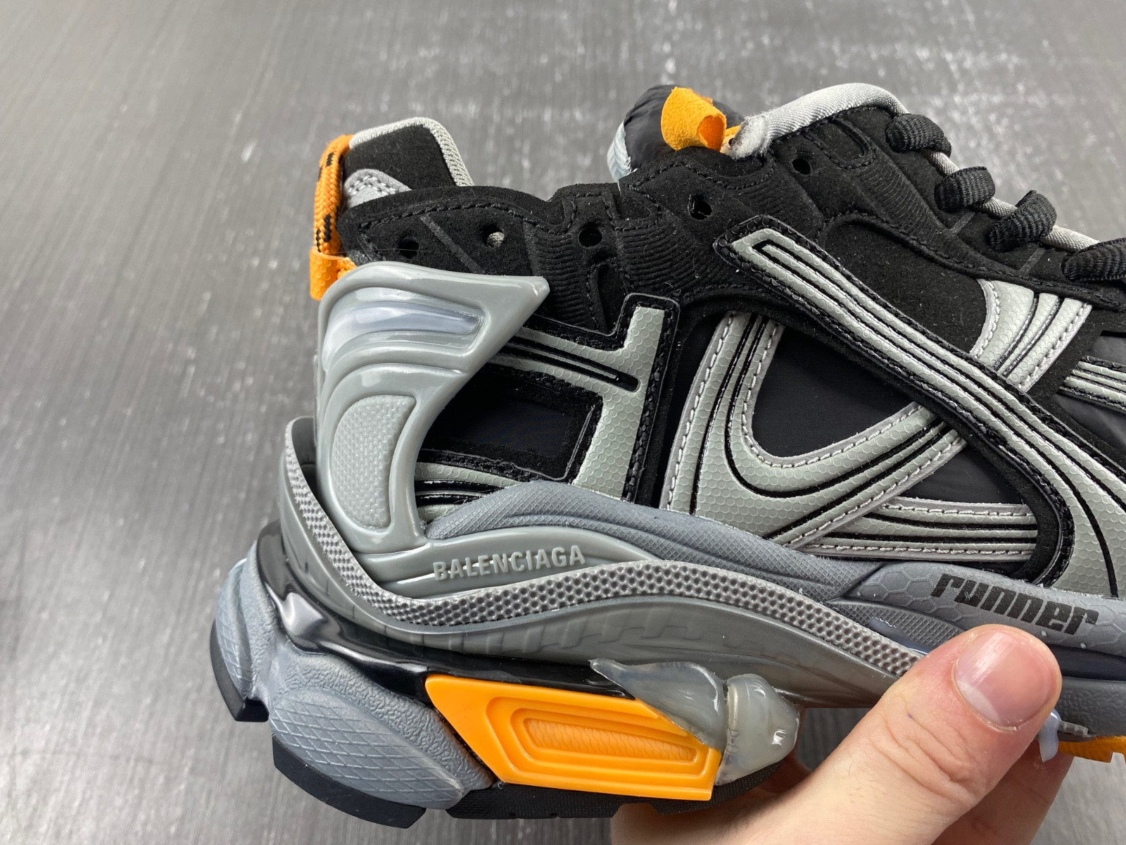 Ba*len*cia*ga runner 772774-w3rny-4018