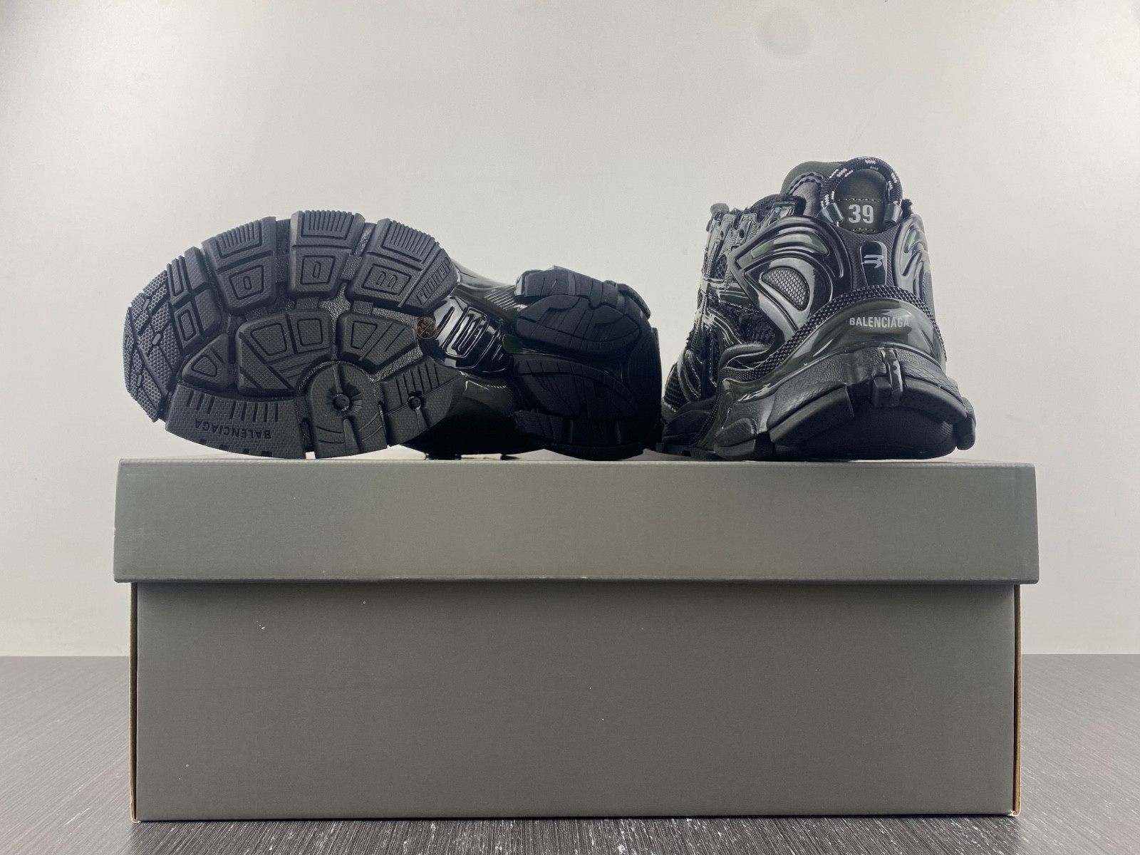 Ba*len*cia*ga runner 656063 w3rb6 1266