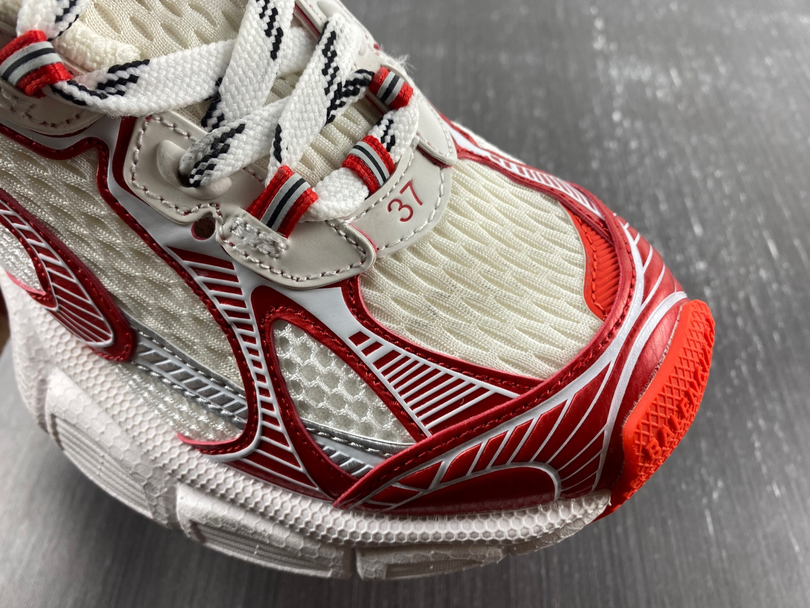 Ba*len*cia*ga 3xl  734733 w2rg3 1203