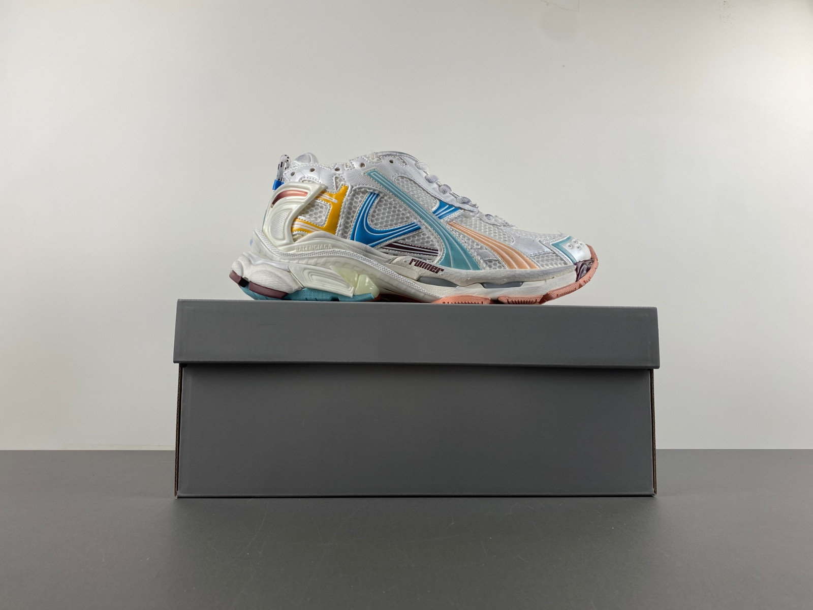 Ba*len*cia*ga runner 772774-w3rny-0326