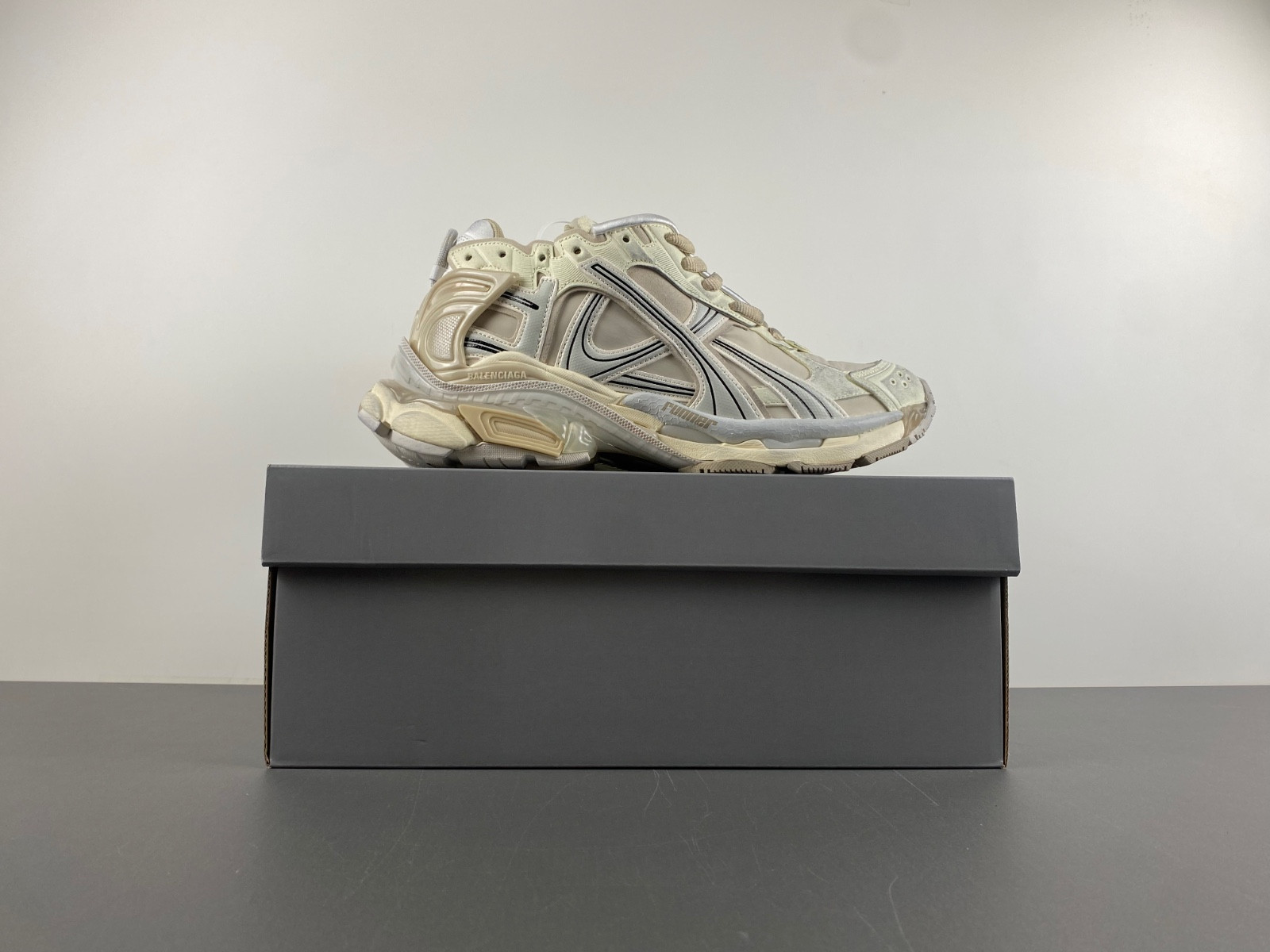 Ba*len*cia*ga runner 772774-w3rny-1205