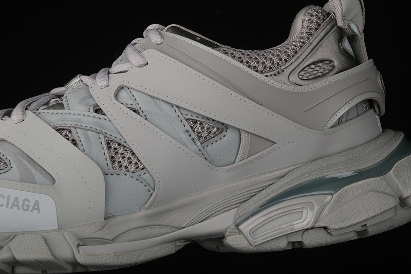 Ba*len*cia*ga track w2la13253