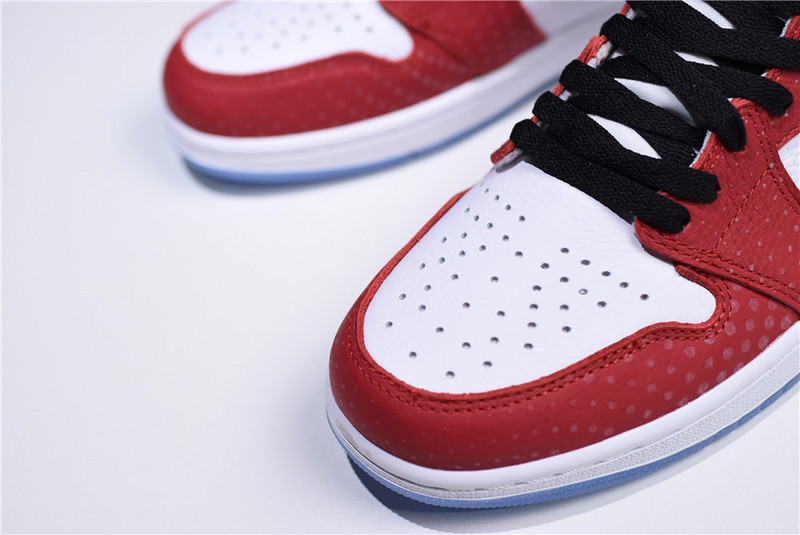 Air Jordan Retro 1 High Spider-man Origin Story 555088-602