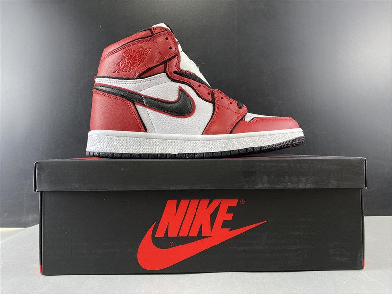Air Jordan 1 High OG “Bloodline 2.0” 555088-129