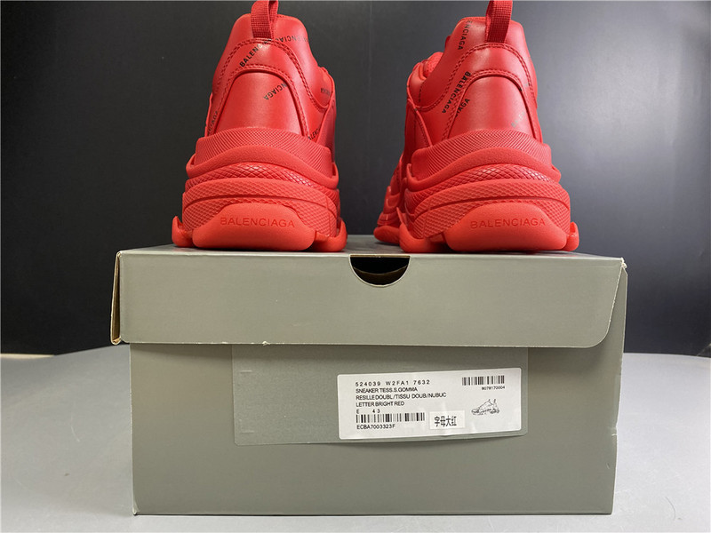 BLCG Triple S 524039-W2FA1-7632