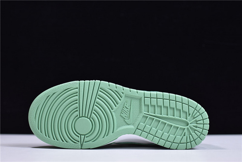 Nike SB Dunk Low Green Tender Powder CU1726-188