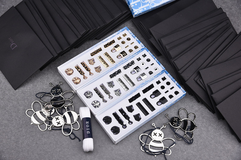 DR B23 High Top Sneaker