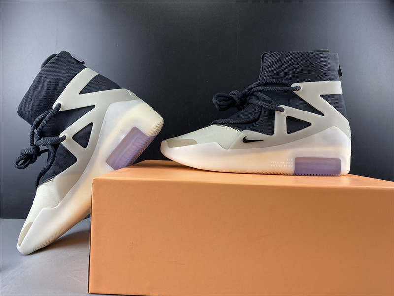 Nike Air Fear of God 1 String "The Question" AR4237-902