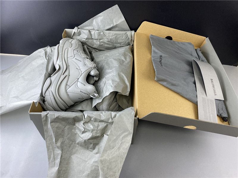 BLCG Triple S 536737-W2FA1-1210