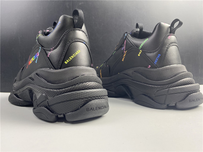 BLCG Triple S 542039-W2FA1-1210