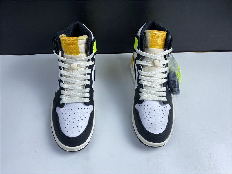 Air Jordan 1 Retro High OG “Volt Gold” 555088-118