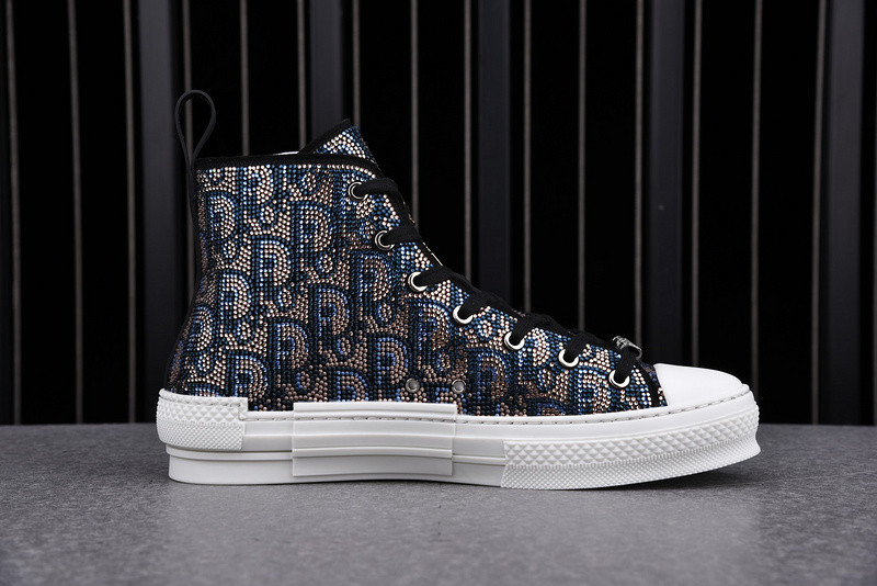DR B23 High Top Sneaker