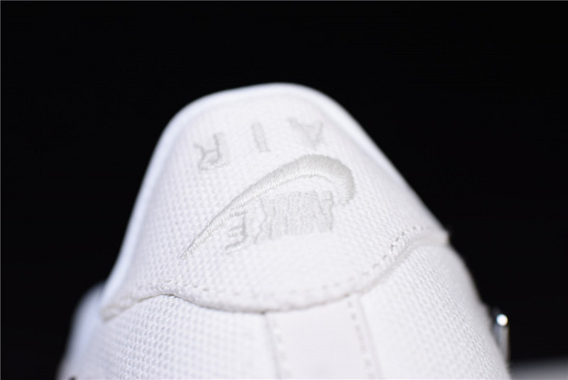 Travis Scott x Nike Air Force 1 Low “Sail” AQ4211-101