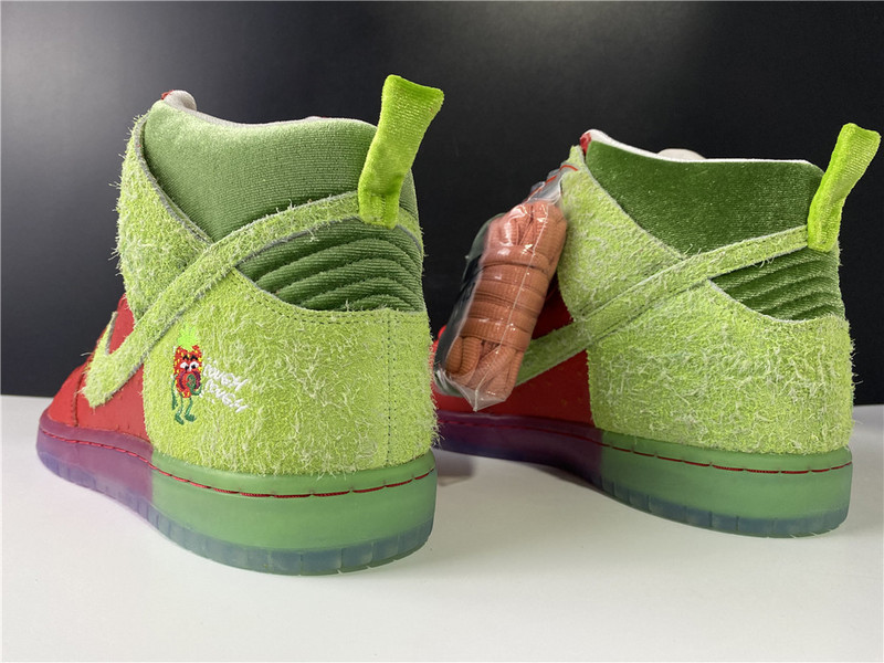 Nike SB Dunk High “Strawberry Cough” CW7093-600