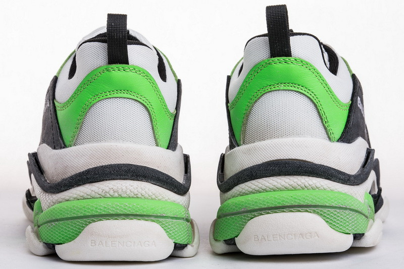 BLCG TRIPLE S 483513-W06E1