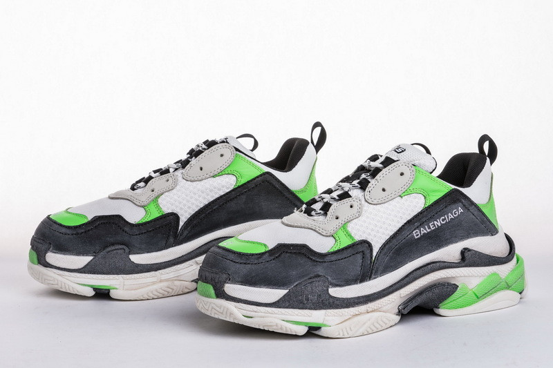 BLCG TRIPLE S 483513-W06E1