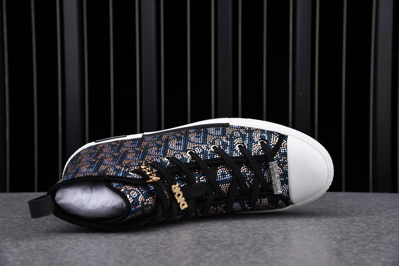DR B23 High Top Sneaker