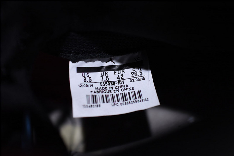 Air Jordan 1 Retro High OG "Chicago" 555088-101