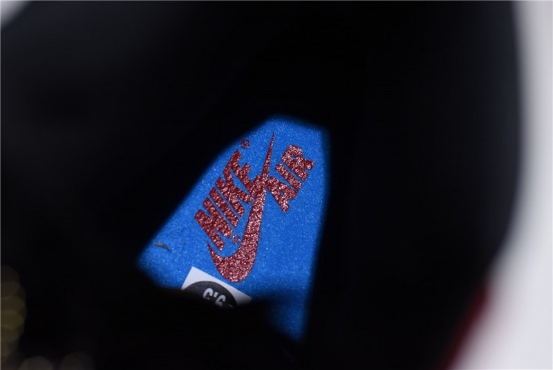 Air Jordan Retro 1 High Spider-man Origin Story 555088-602