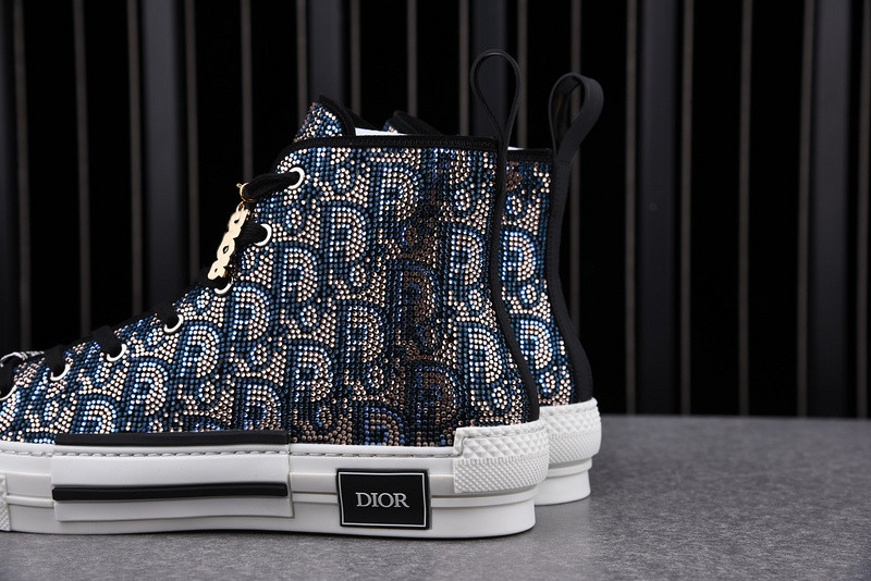 DR B23 High Top Sneaker