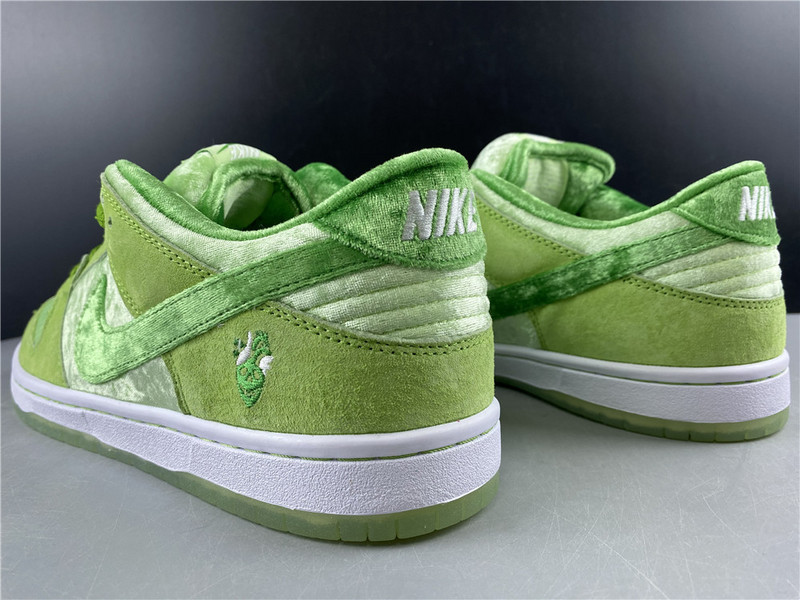 Nike SB Dunk Low Blue Velvet CT2552-300