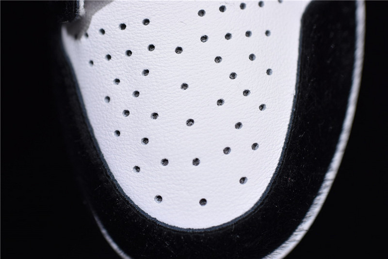 Air Jordan 1 Retro High OG “Panda” CD0461-007