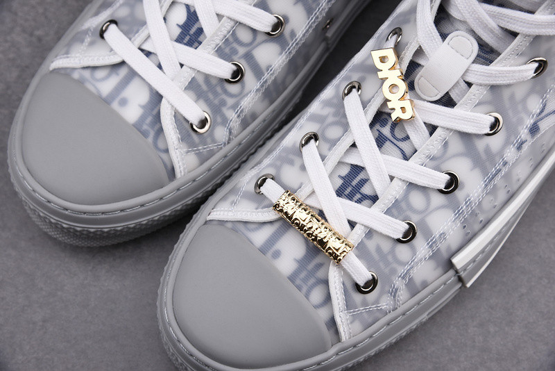 DR B23 High Top Sneaker