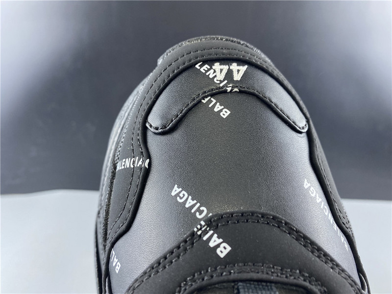 BLCG Triple S 524039-W06E2-2020