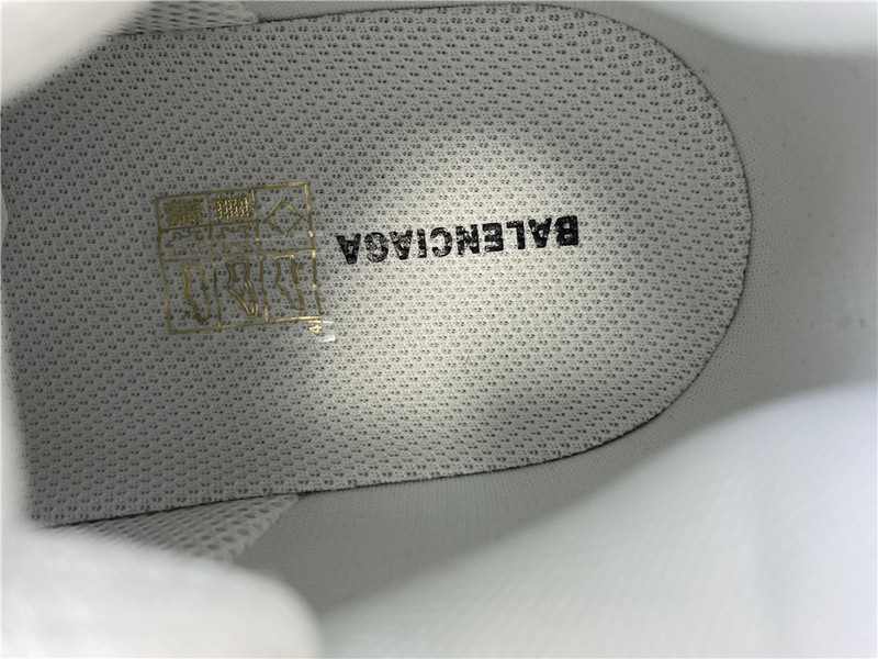 BLCG Triple S 524039-W06E2-2021