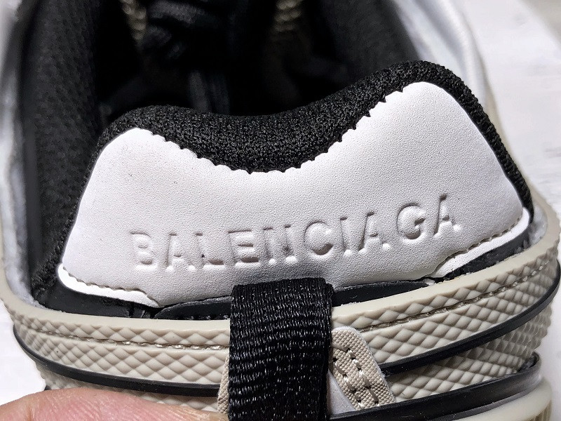 BLCG Track 2.0 570391-W2GN9-2009