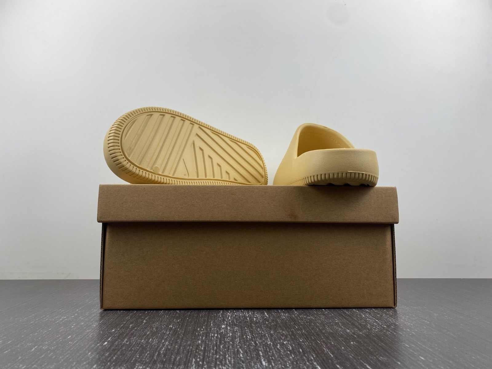 Nike Calm Slides FD4116-200