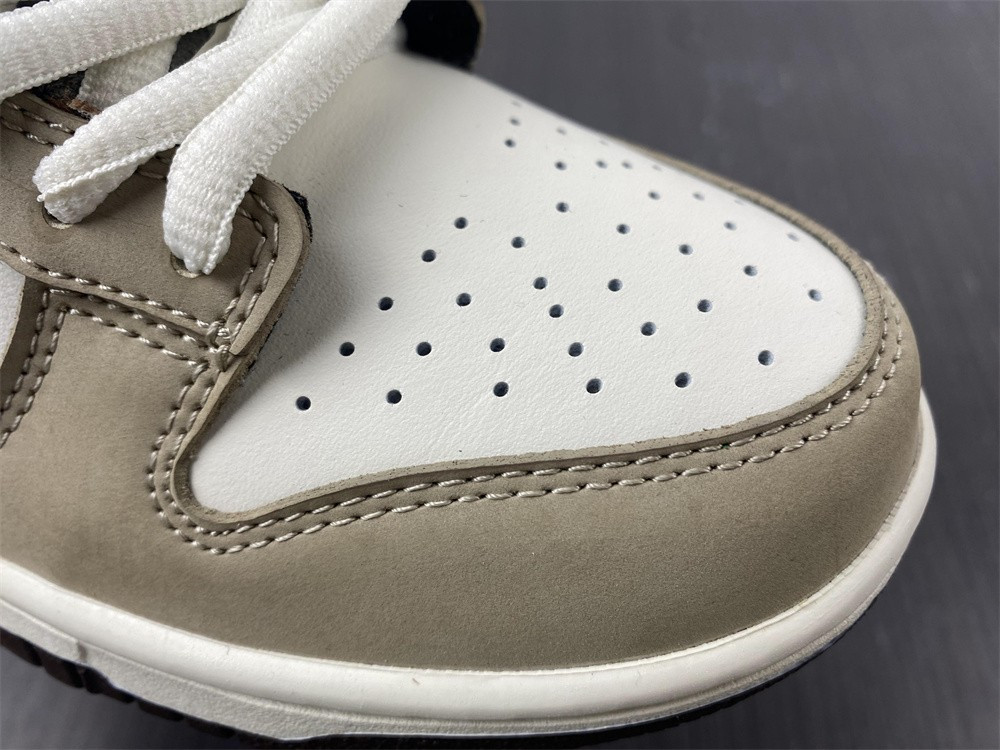 Otomo Katsuhiro x Nike SB Dunk Low Steamboy OST White Brown LF0039-002