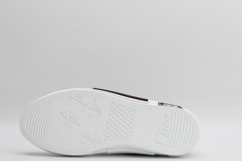 DR B23 High Top Sneaker